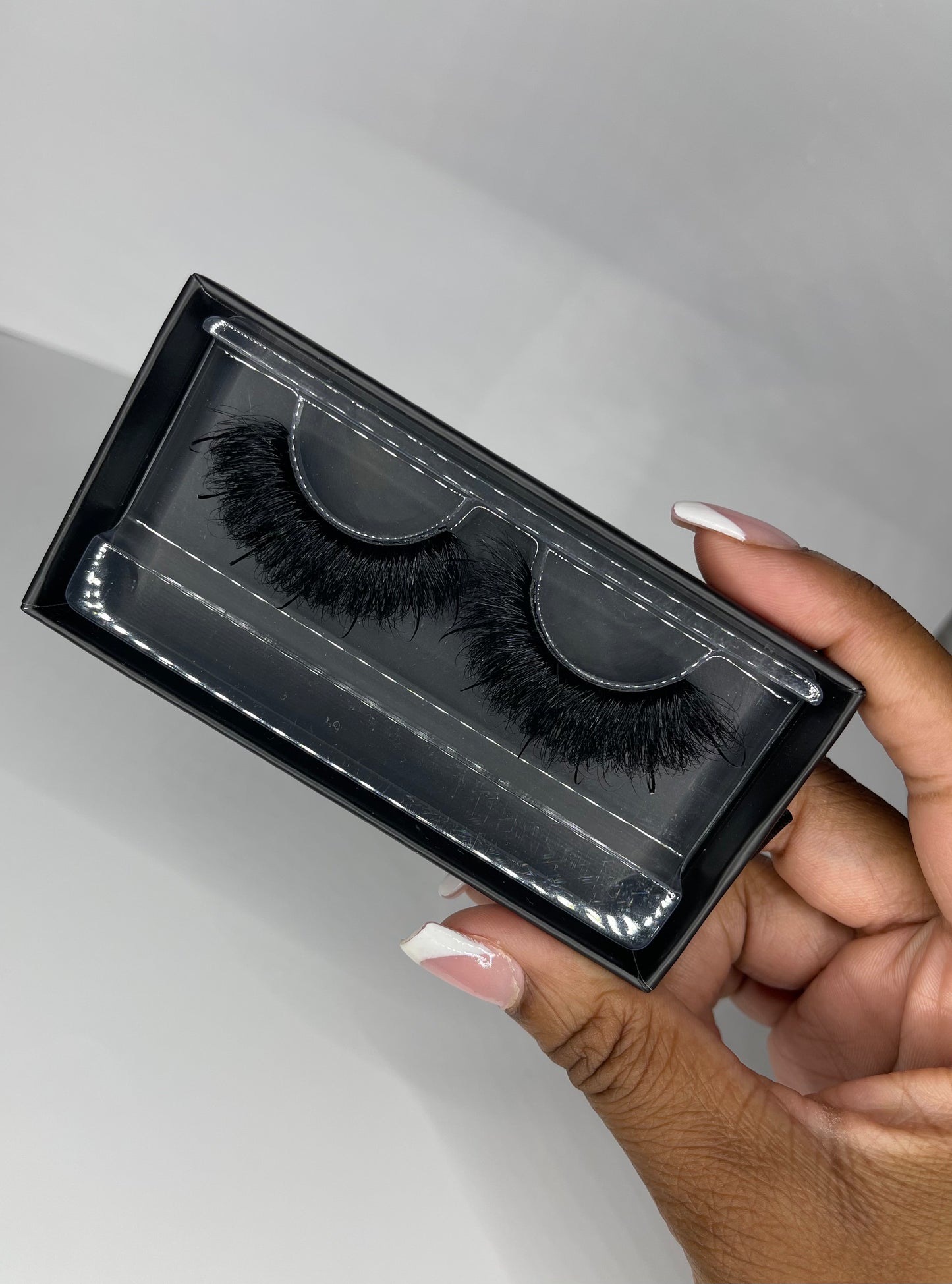 "BOMBSHELL" MINK LASHES